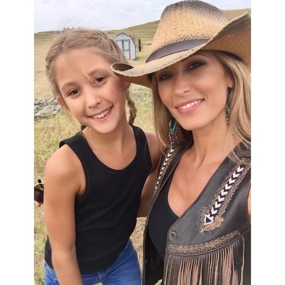 Meet your Posher, JULES! - Picture 4 of 6